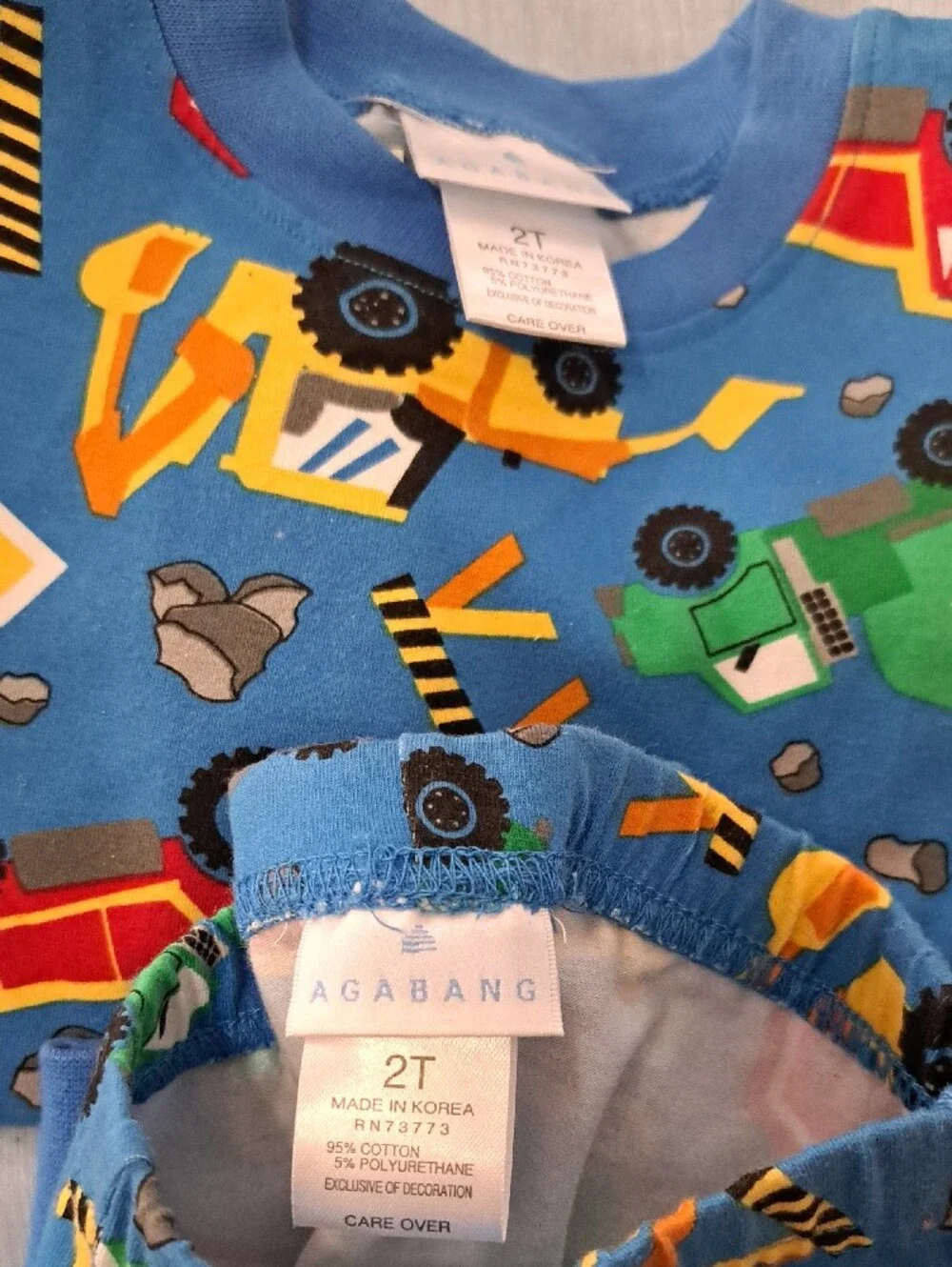 NWT Boys 2T  Blue Construction Trucks Pajama Set